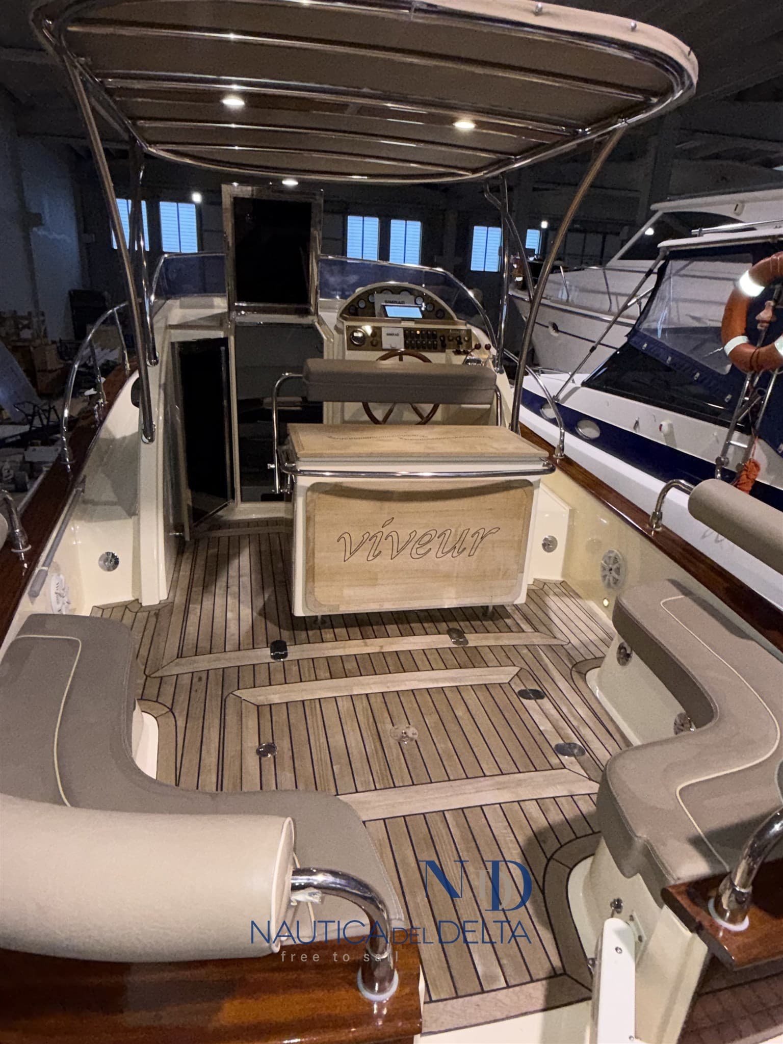 Cantieri Tirrenia Viveur 28 Cabin used - hero image 13