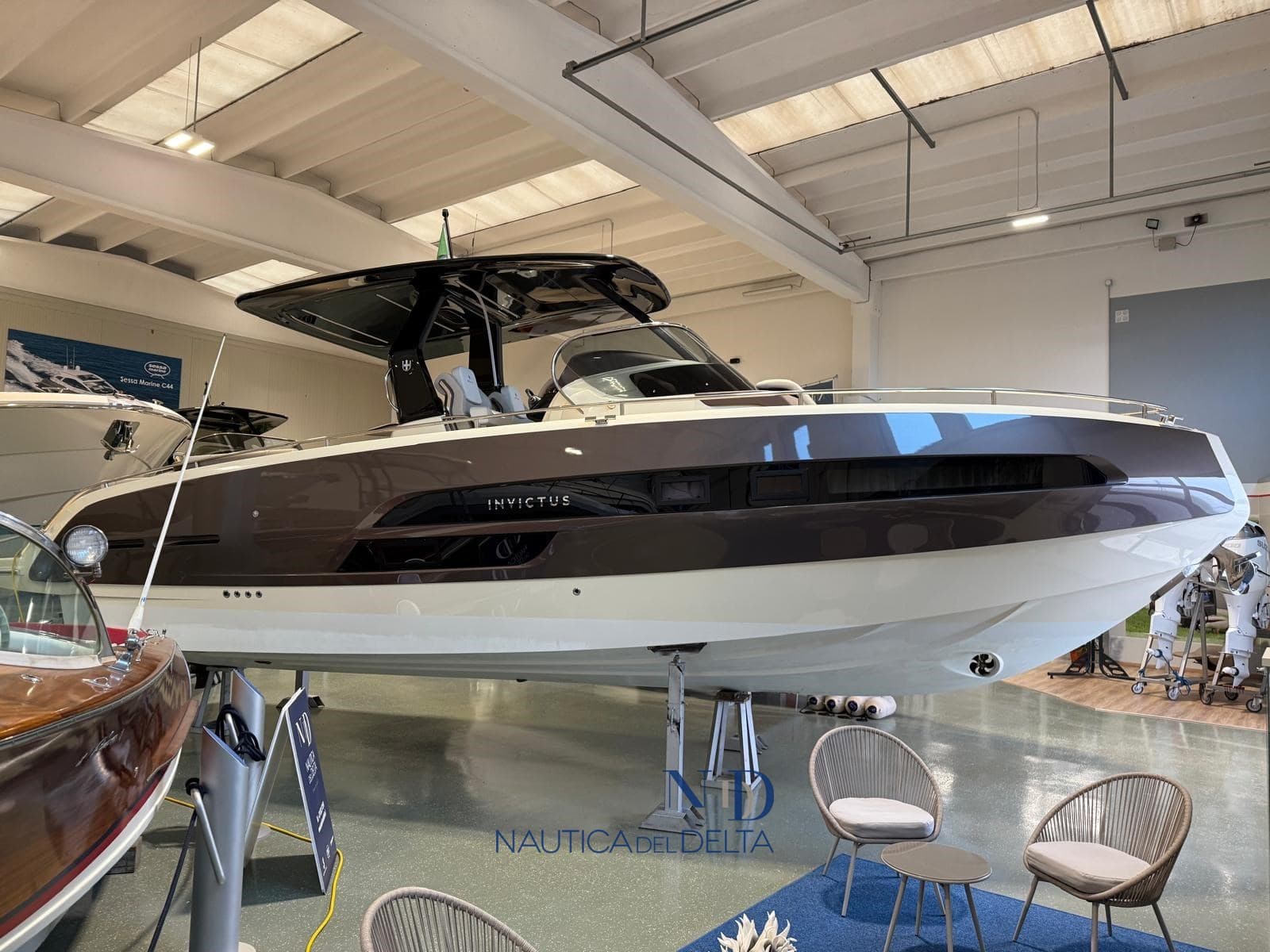 Invictus Gt320 usato - dettaglio 1