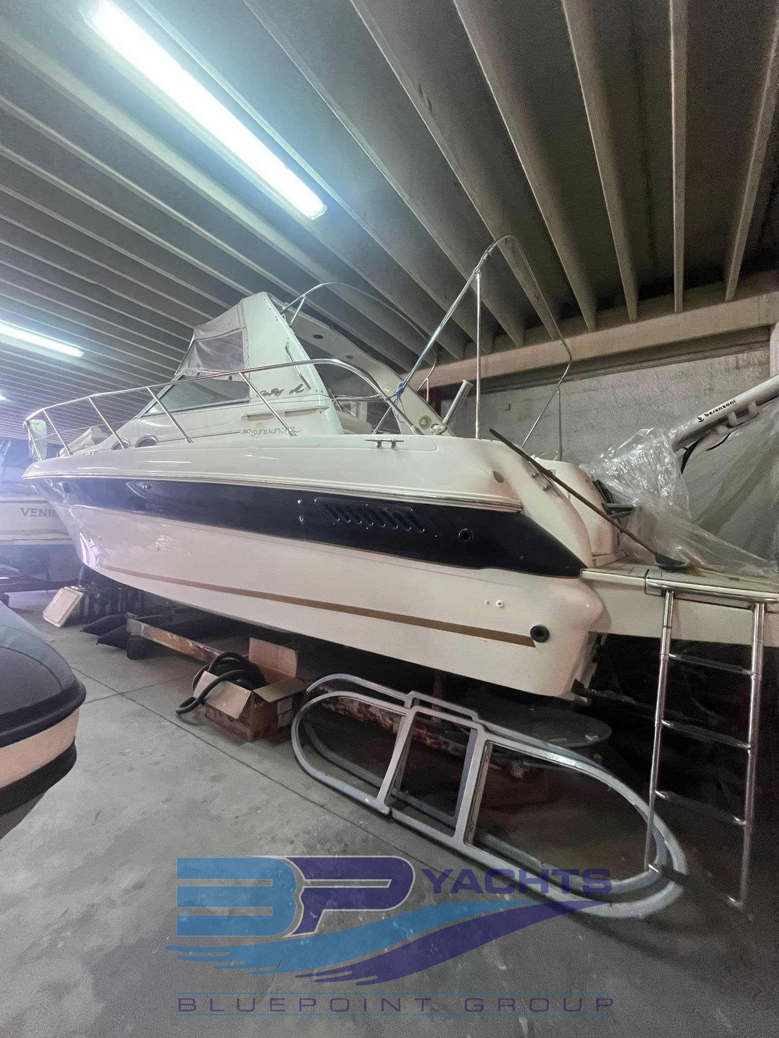 Sea Ray 310 SUNDANCER usato - foto hero 5