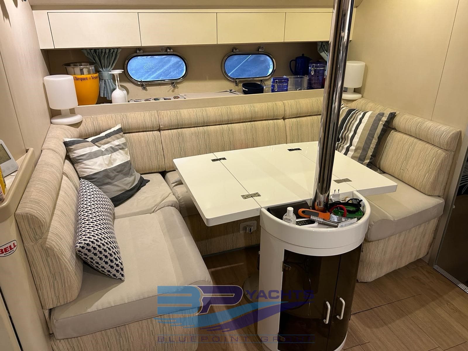 Princess Yachts Riviera 46 usato - foto hero 9