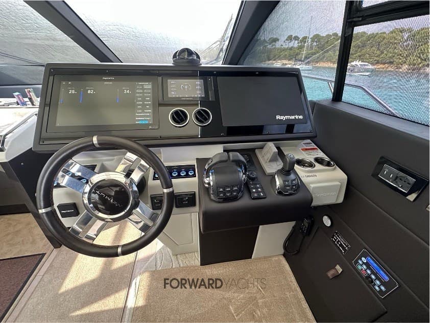 Azimut S7 usato - foto hero 9