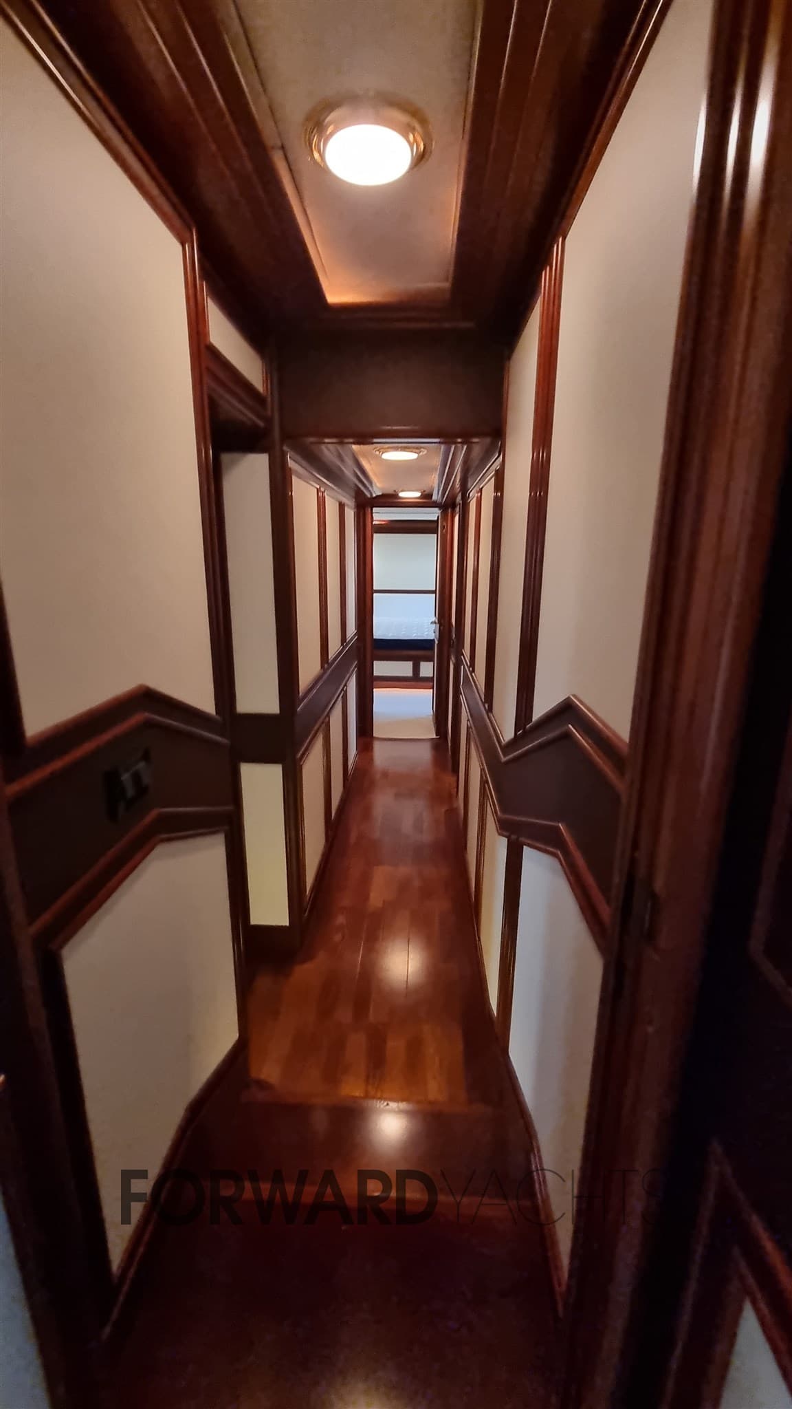 Custom Line Navetta 27 usato - foto hero 15