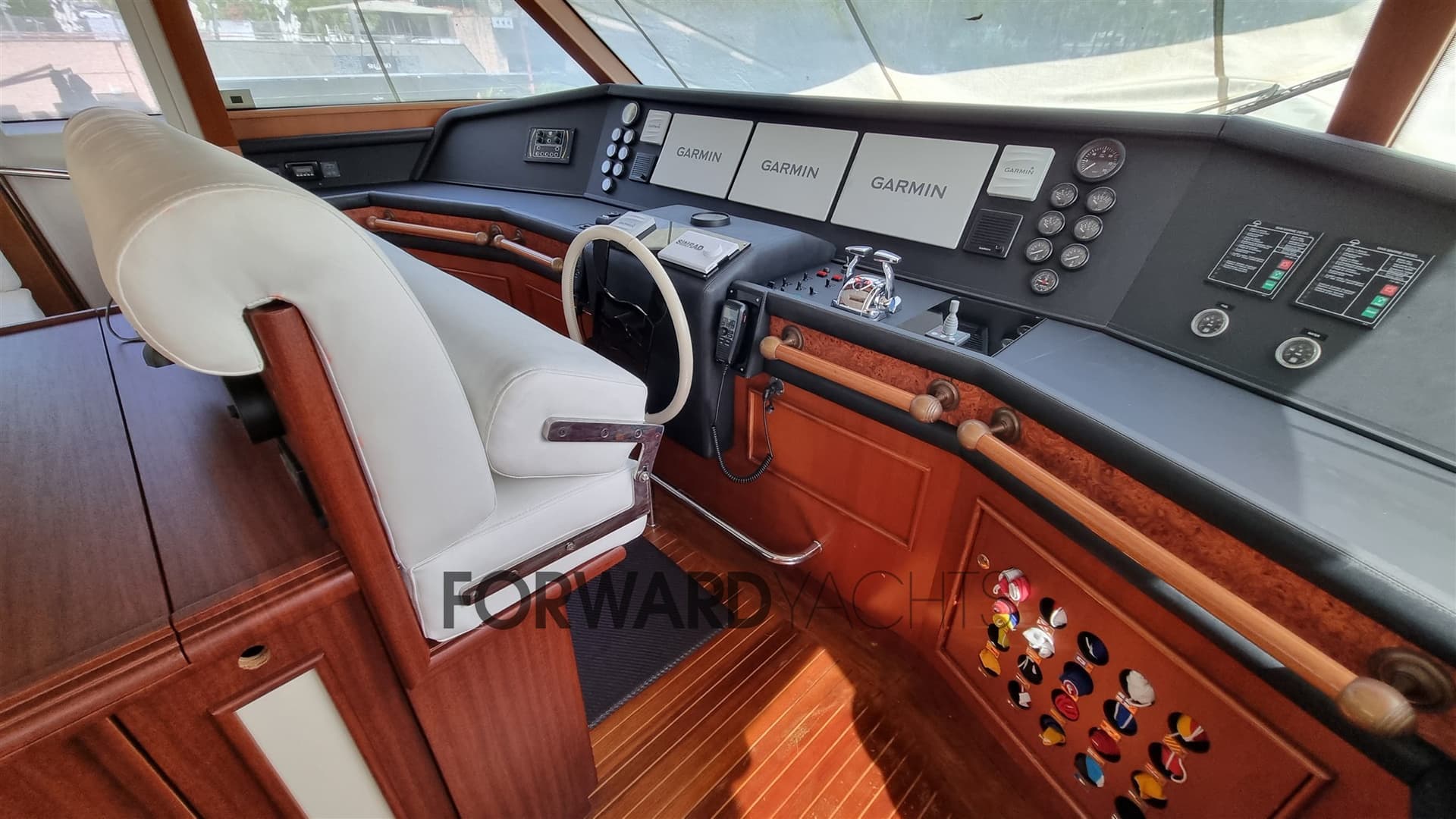 Custom Line Navetta 27 usato - foto hero 8