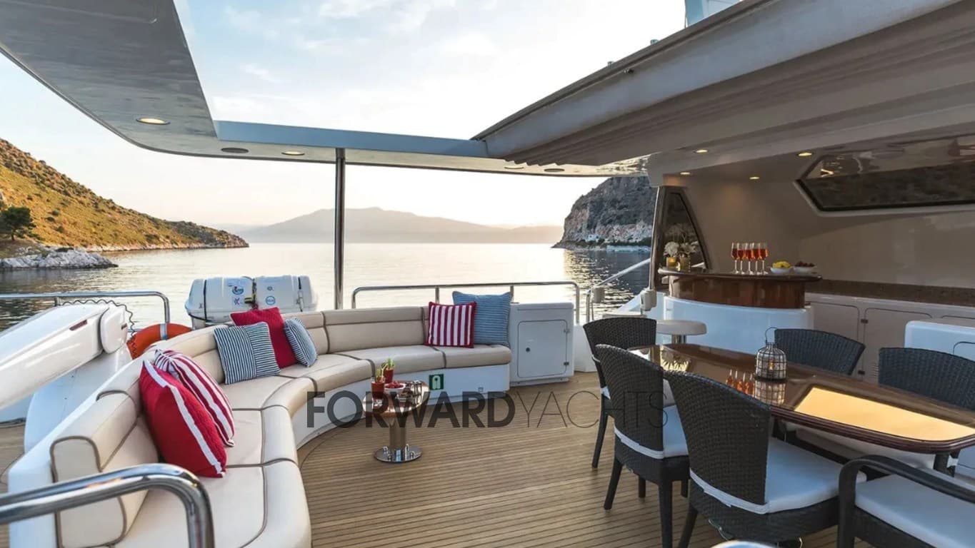 Benetti Legend 85 usato - foto hero 5