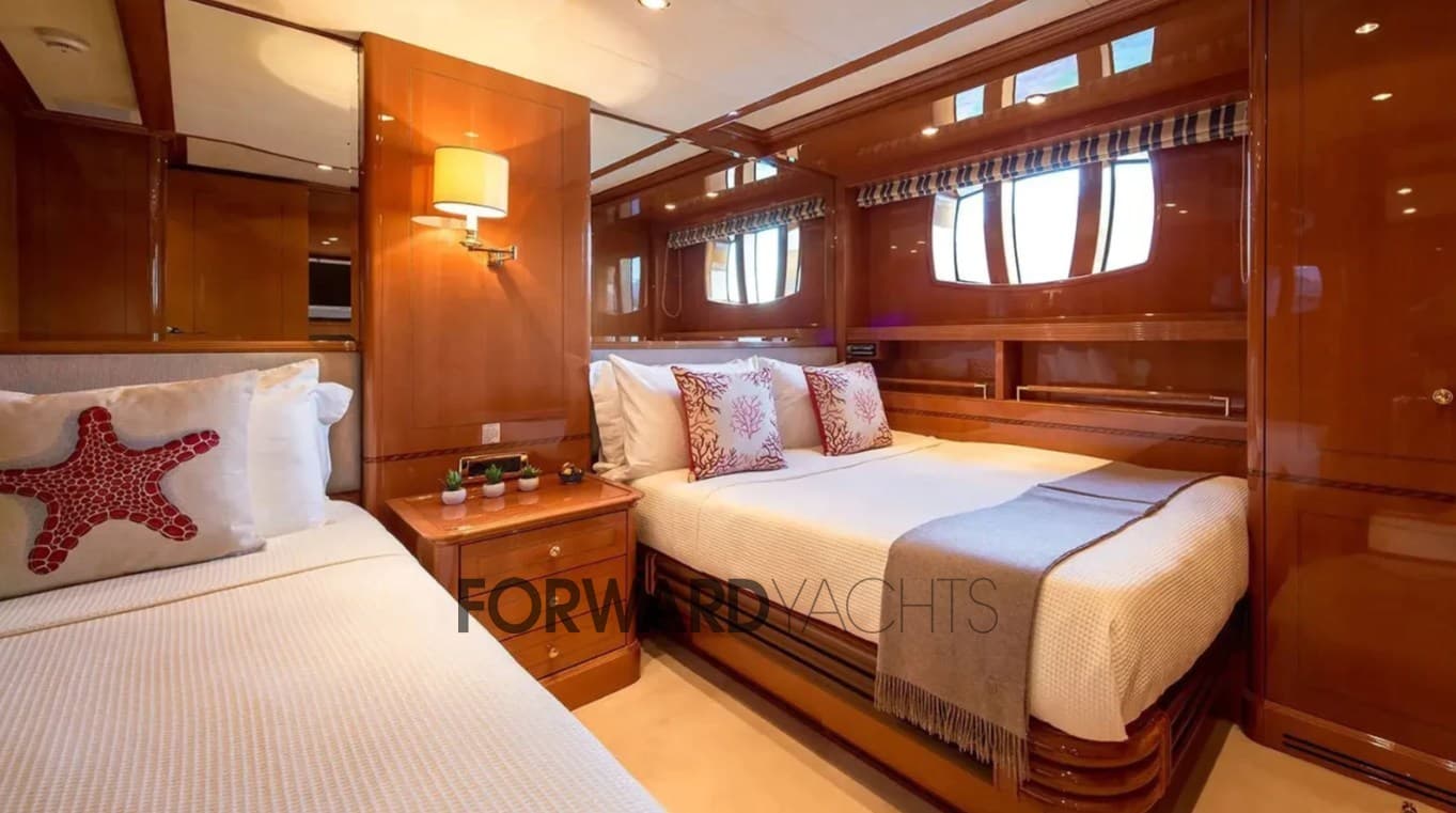 Benetti Legend 85 usato - foto hero 12