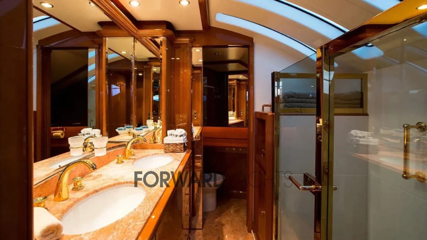 Benetti Legend 85 usato - foto hero 14