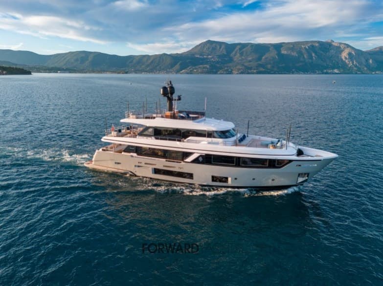 Custom Line Navetta 30 - Main View Custom Line Navetta 30 - Main View