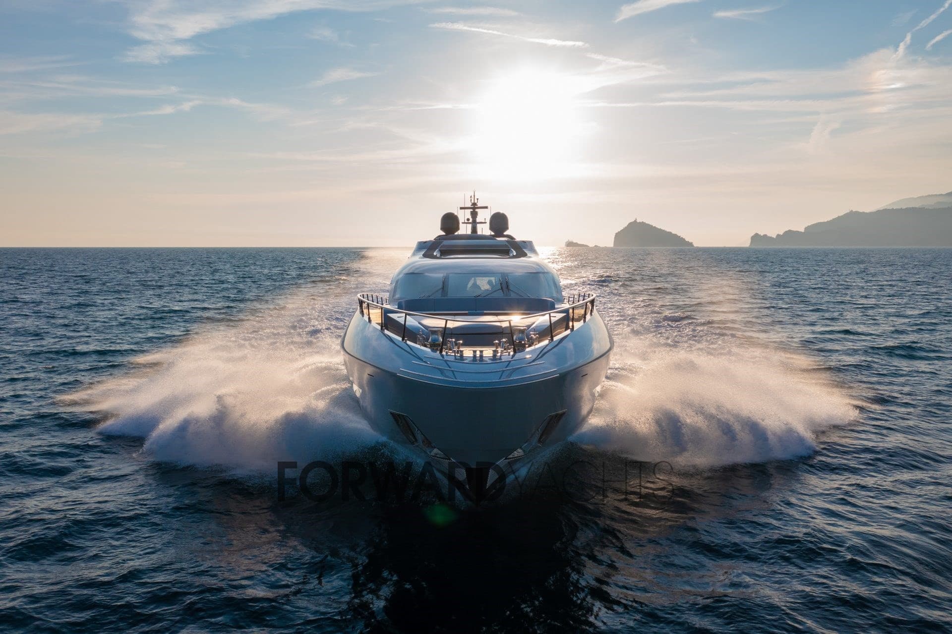 Overmarine Mangusta 104 Rev gebraucht - Detail 1