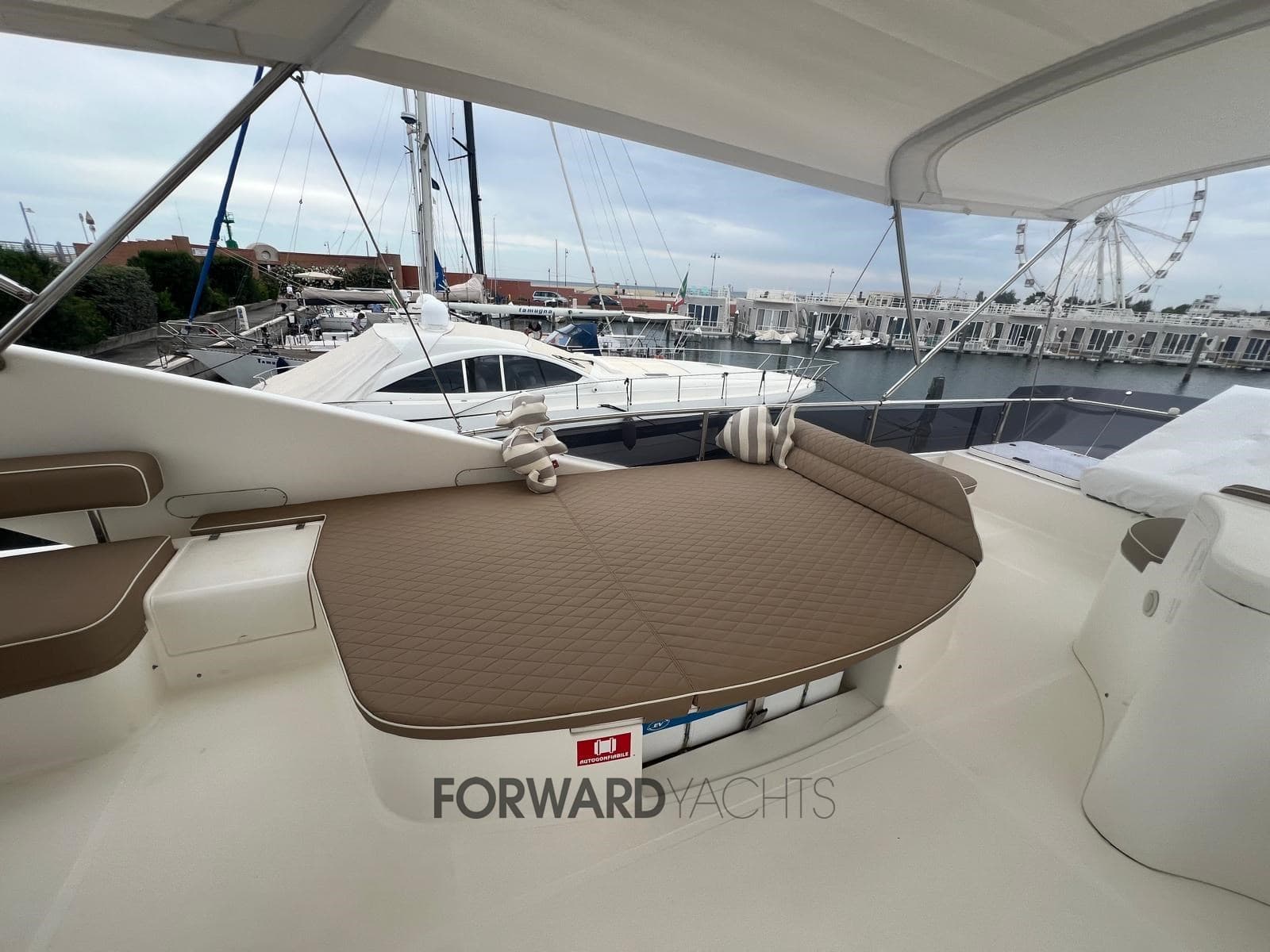 Ferretti Yachts Ferretti 620 - Deck View Ferretti Yachts Ferretti 620 - Deck View