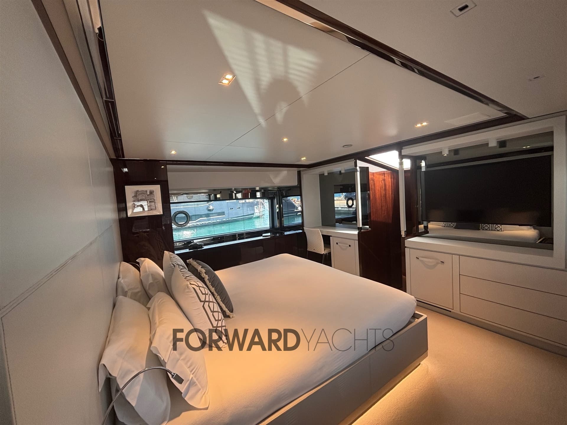 Riva Argo 90 used - hero image 12