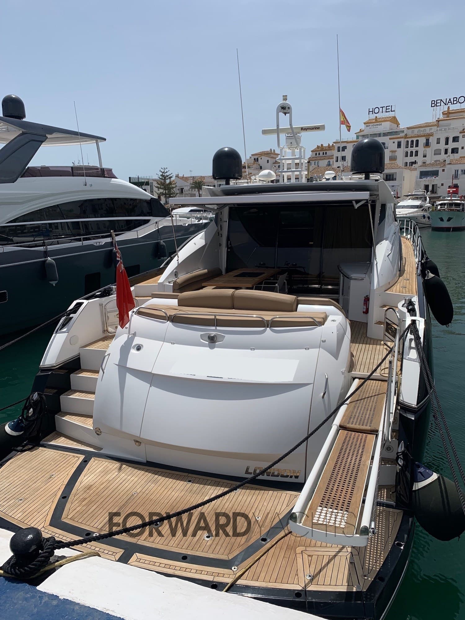 Sunseeker Predator 72 used - detail 3