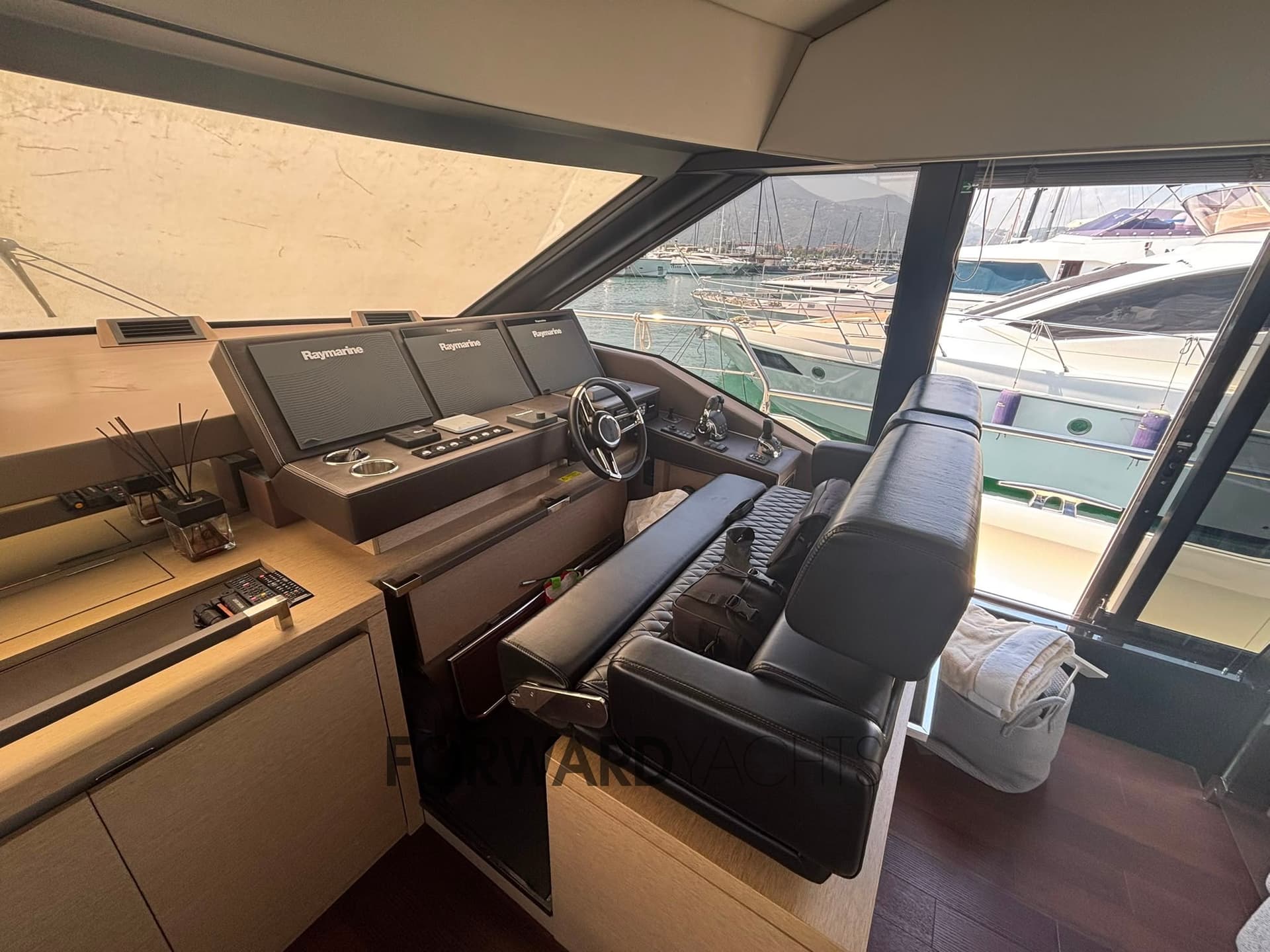 Prestige 680 d'occasion - image hero 13