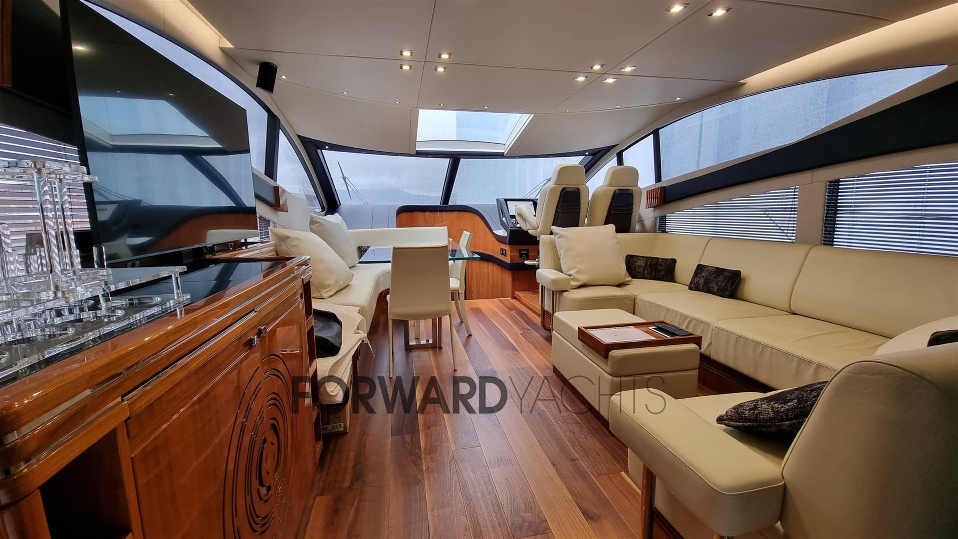 Sunseeker 68 Sport Yacht - Deck View Sunseeker 68 Sport Yacht - Deck View