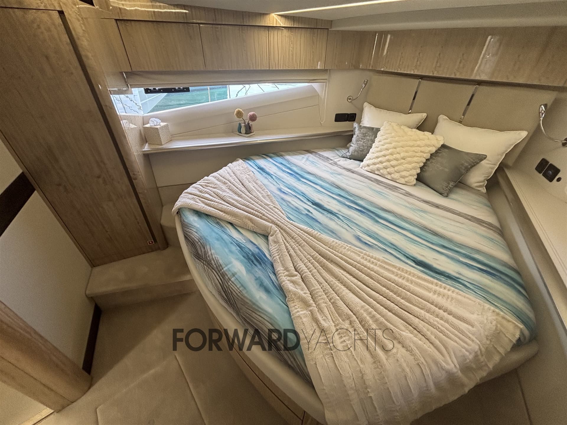 Galeon Yacht Galeon 700 Skydeck usato - foto hero 13