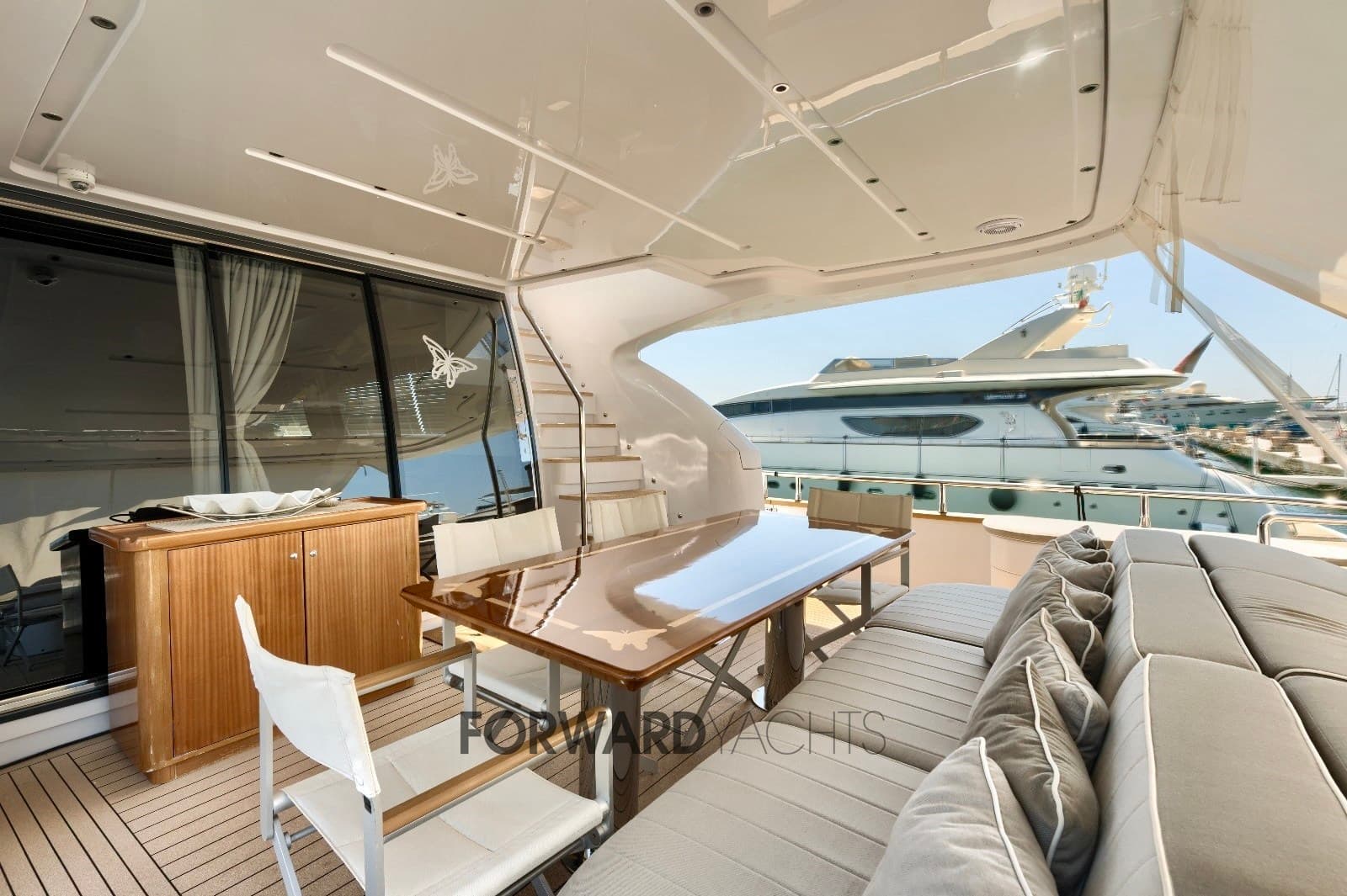 Amer Yachts Amer 94 Twin - Detail View 1 Amer Yachts Amer 94 Twin - Detail View 1