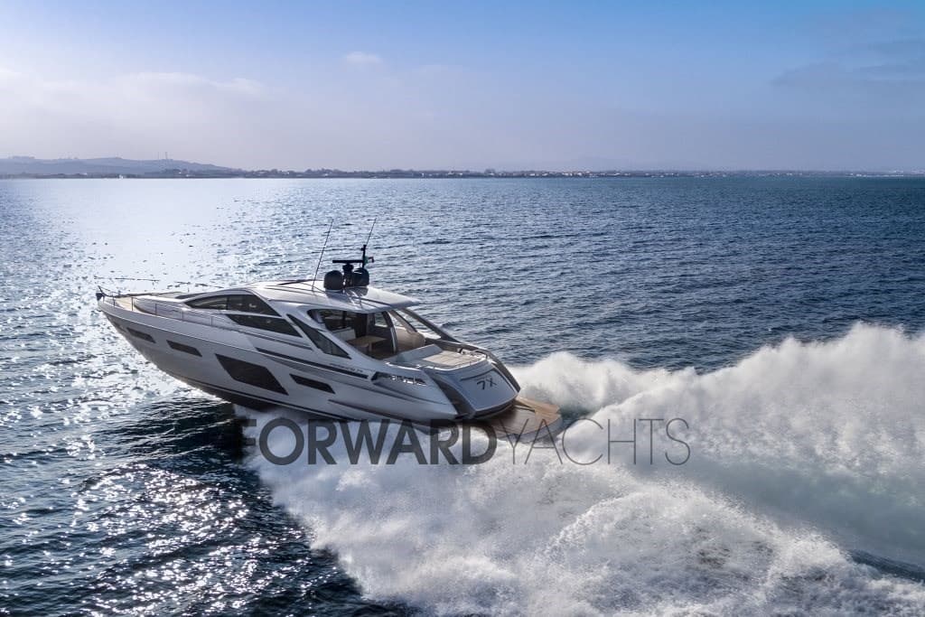 Pershing Pershing 7x - Detail View 1 Pershing Pershing 7x - Detail View 1