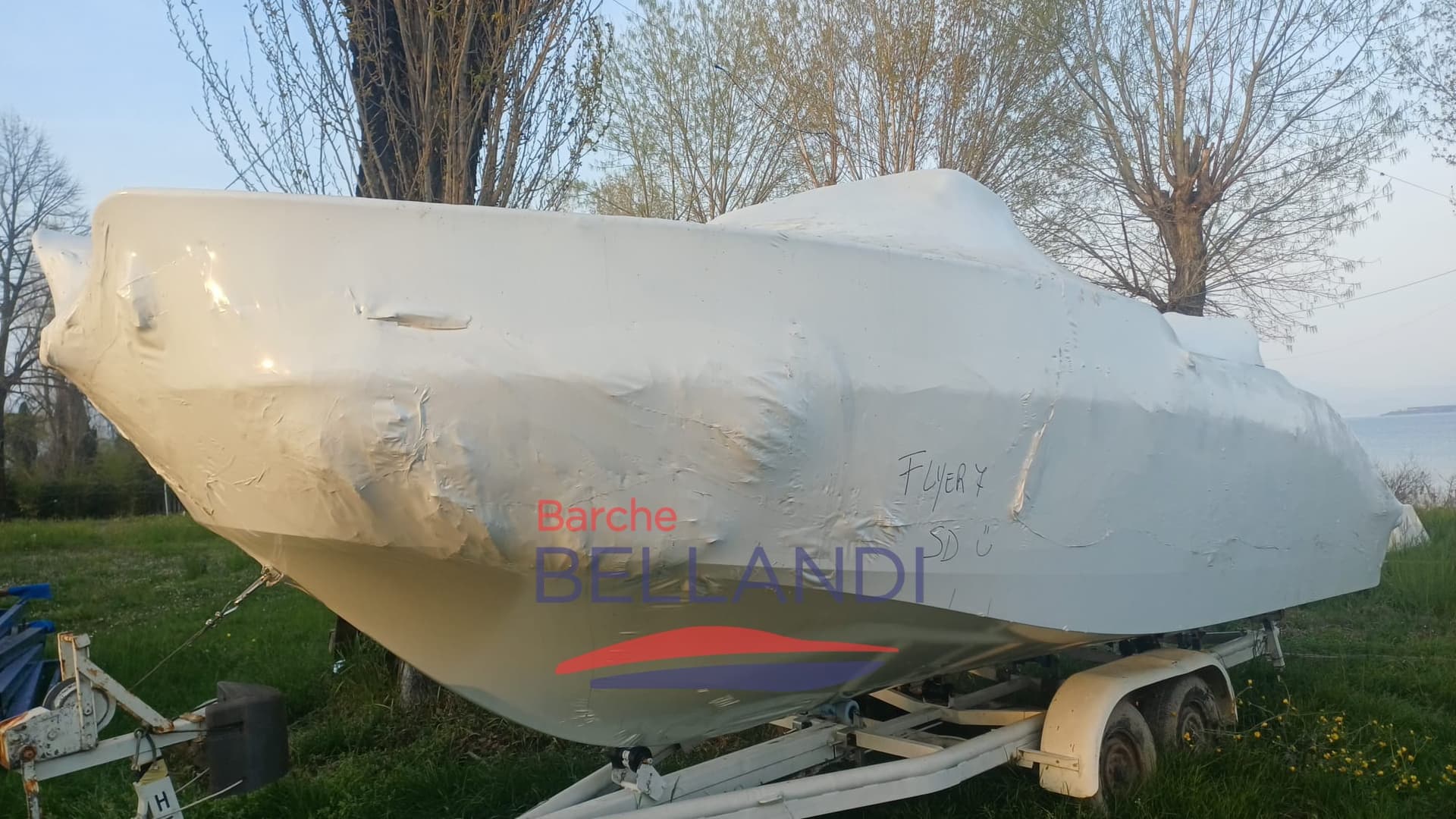 Beneteau Flyer 7 Sundeck - Interior View Beneteau Flyer 7 Sundeck - Interior View