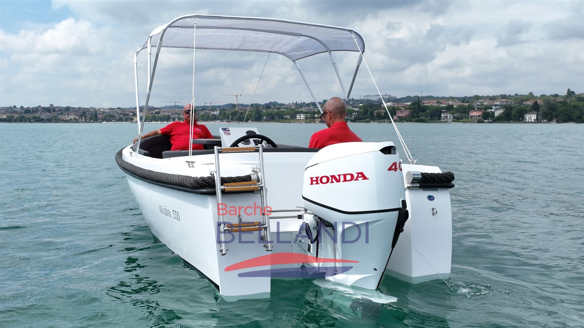 Maxima Maxima 550 - Detail View 1 Maxima Maxima 550 - Detail View 1