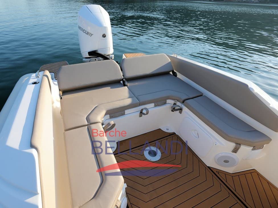 Lomac Nautica Turismo 7.0 - Deck View Lomac Nautica Turismo 7.0 - Deck View