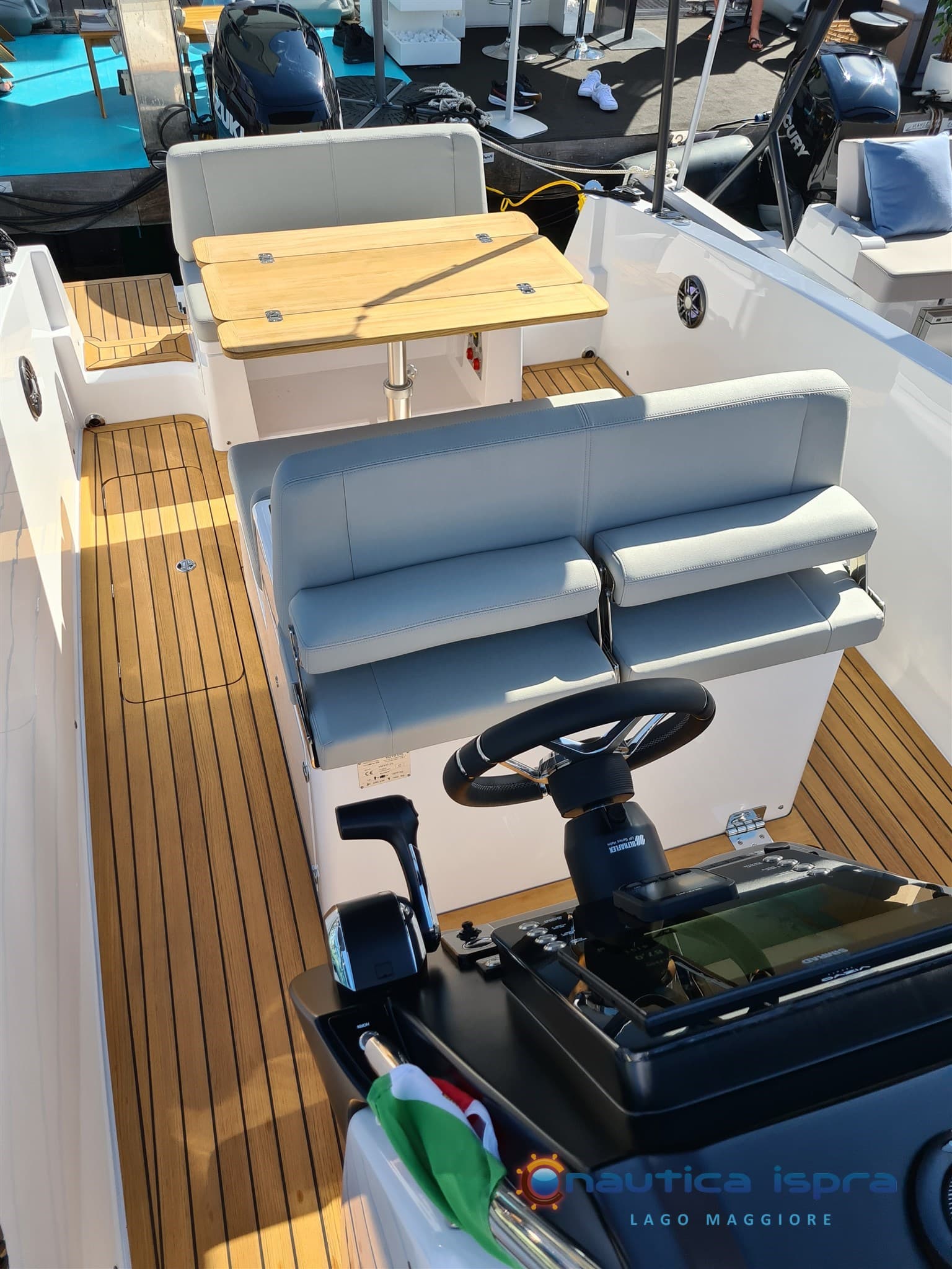 Vizyo Yachts Vizyo 25 - Detail View 1 Vizyo Yachts Vizyo 25 - Detail View 1