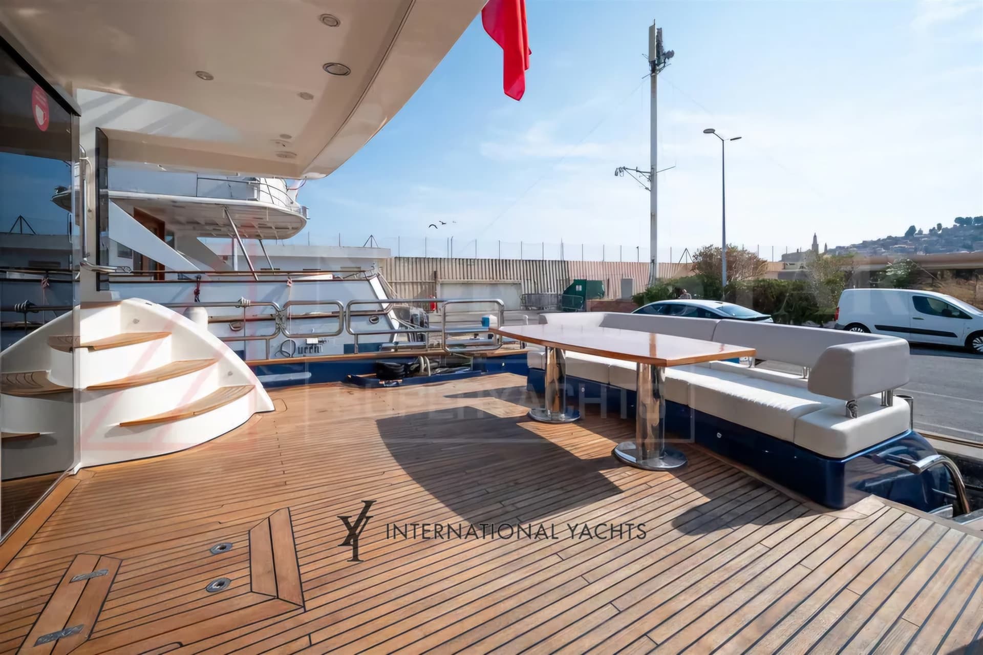 Azimut Magellano 74 d'occasion - image hero 5