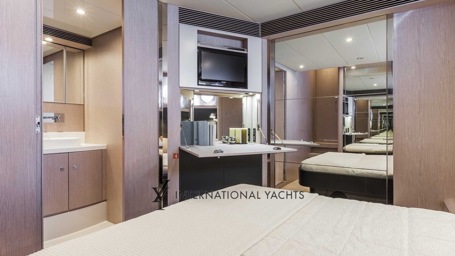 Riva 63 VIRTUS usato - foto hero 7