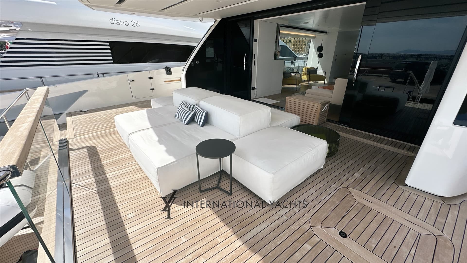 Sanlorenzo Sx 88 - Deck View Sanlorenzo Sx 88 - Deck View