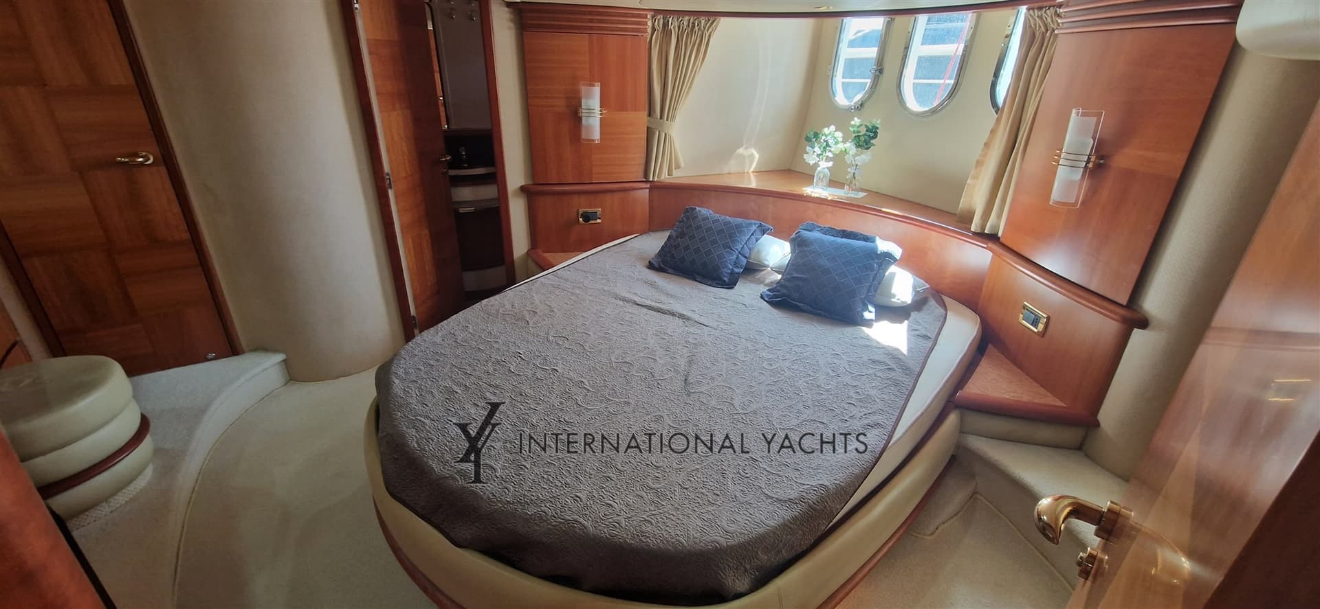Azimut 62 usato - foto hero 12