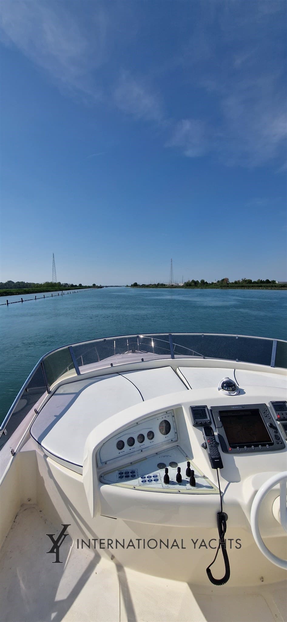 Aicon Aicon 56 - Interior View Aicon Aicon 56 - Interior View