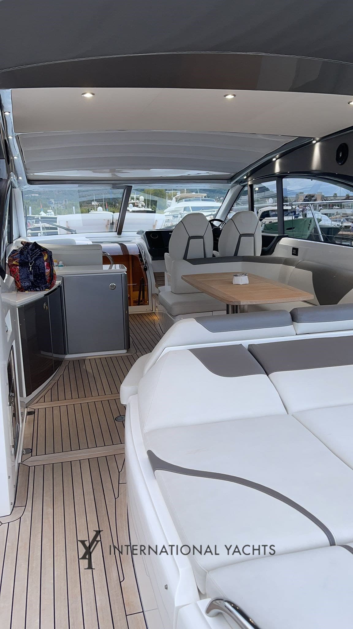Princess Yachts V50 Open gebraucht - Detail 3