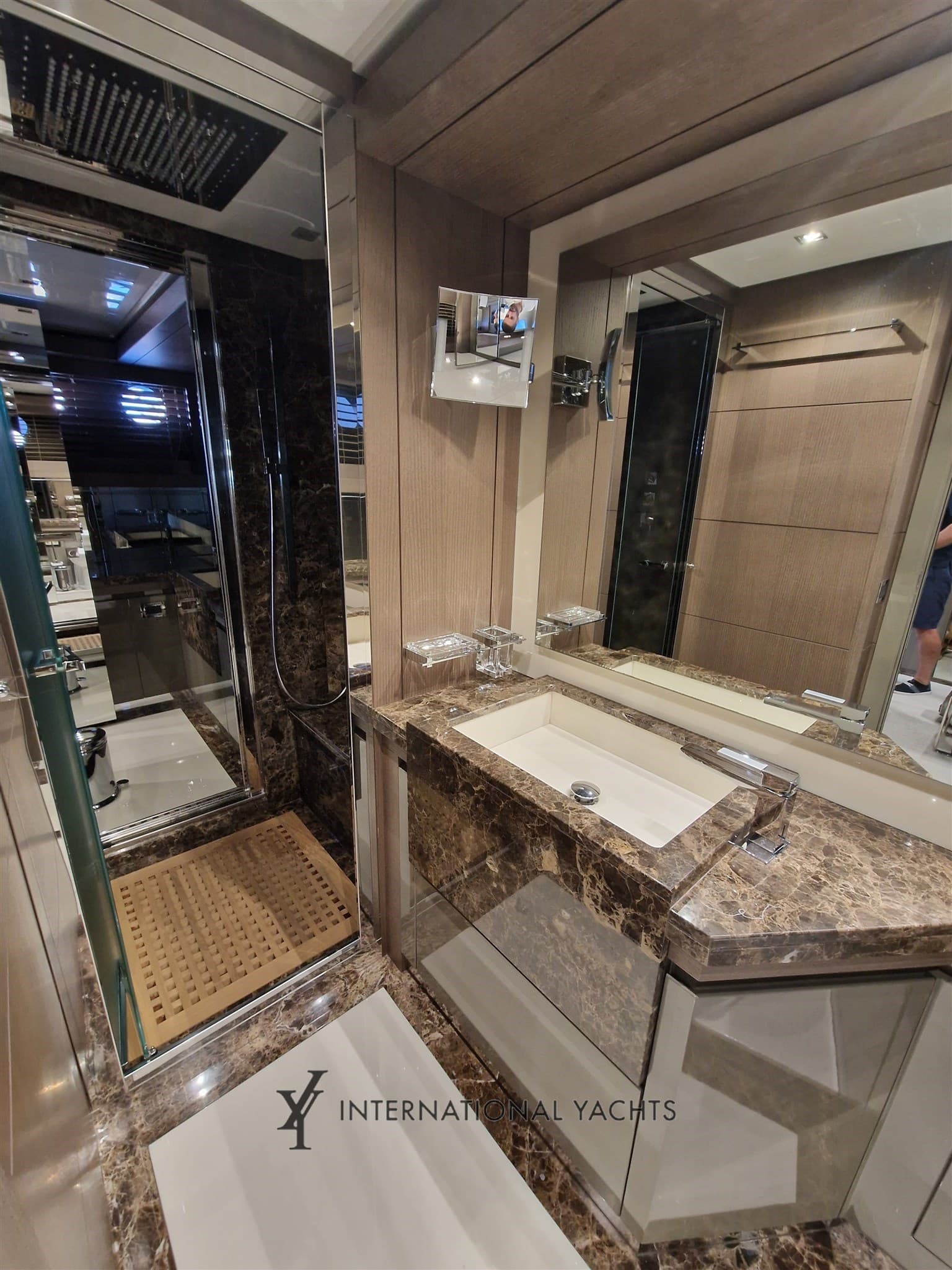 Dominator Yachts DOMINATOR 780S Deluxe usato - foto hero 13