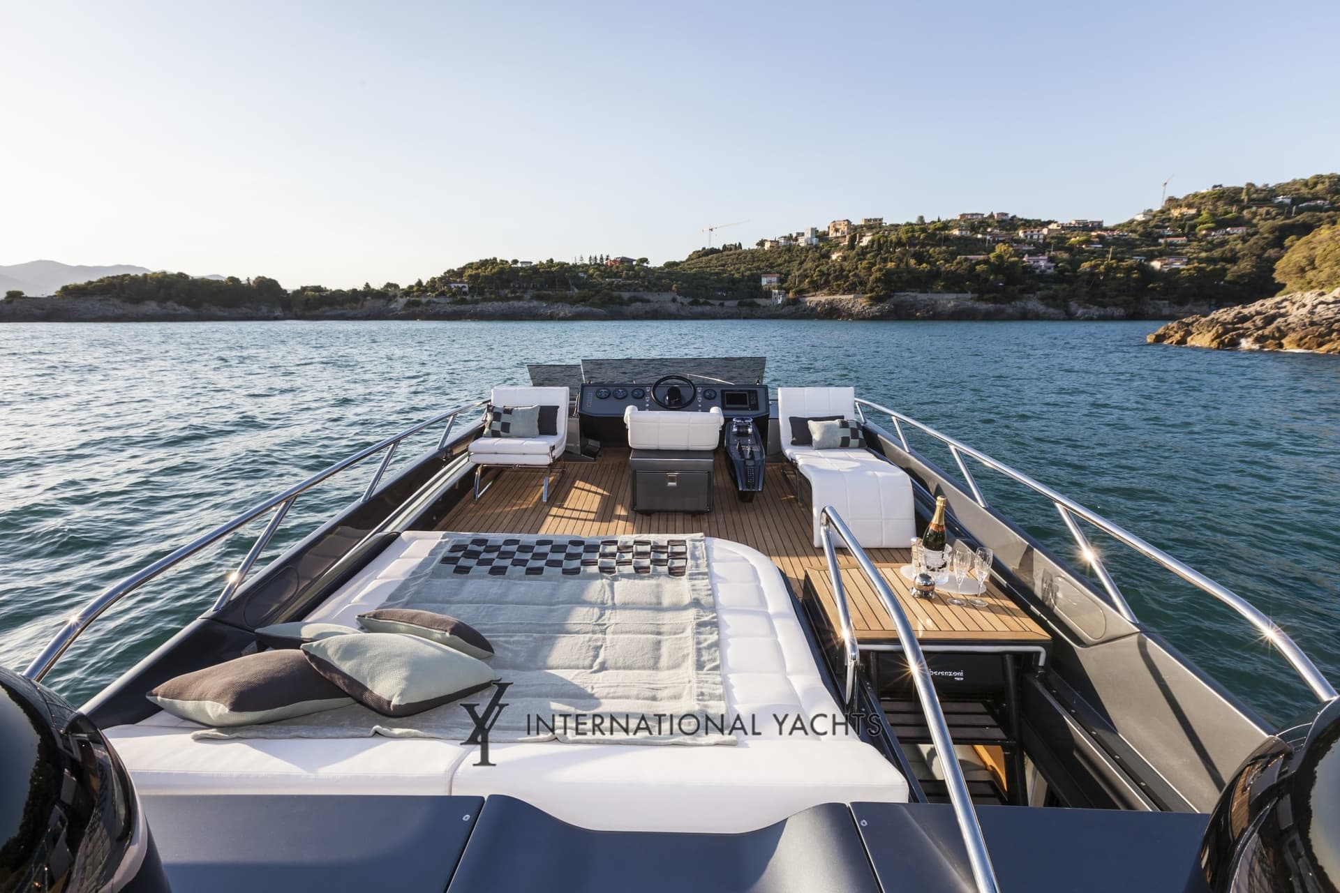 Pershing Pershing 82 - Deck View Pershing Pershing 82 - Deck View