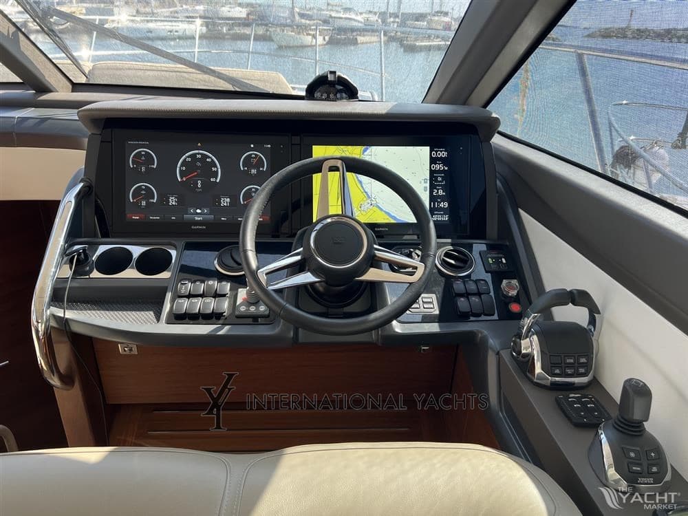Princess Yachts F 49 used - hero image 7