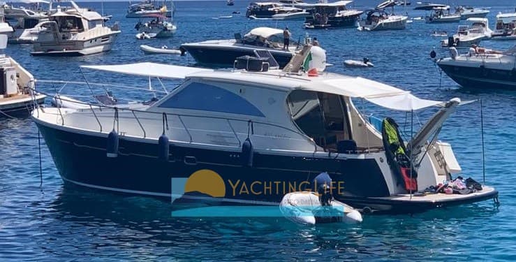 Cantieri Estensi 400 Goldstar S - Detail View 1 Cantieri Estensi 400 Goldstar S - Detail View 1