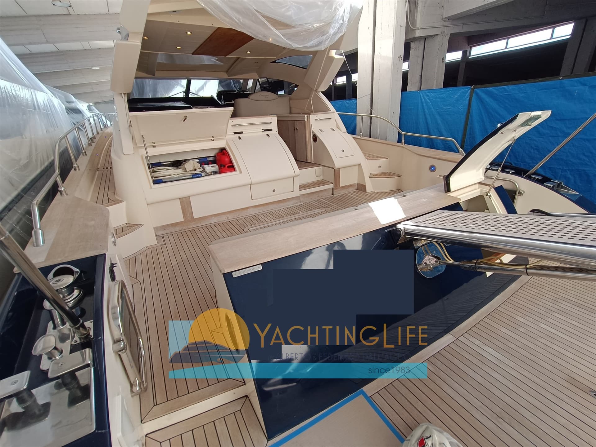 Cayman 58 Wa - Deck View Cayman 58 Wa - Deck View