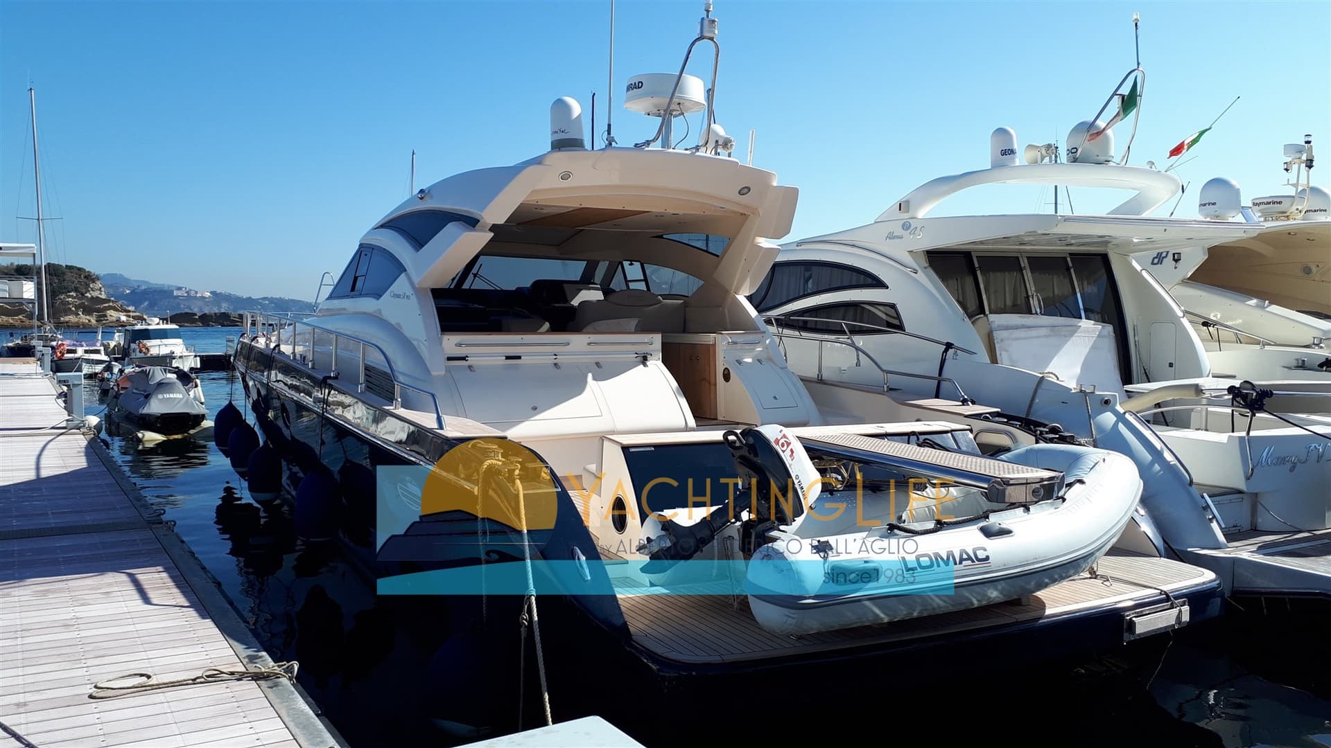 Cayman 58 Wa - Interior View Cayman 58 Wa - Interior View