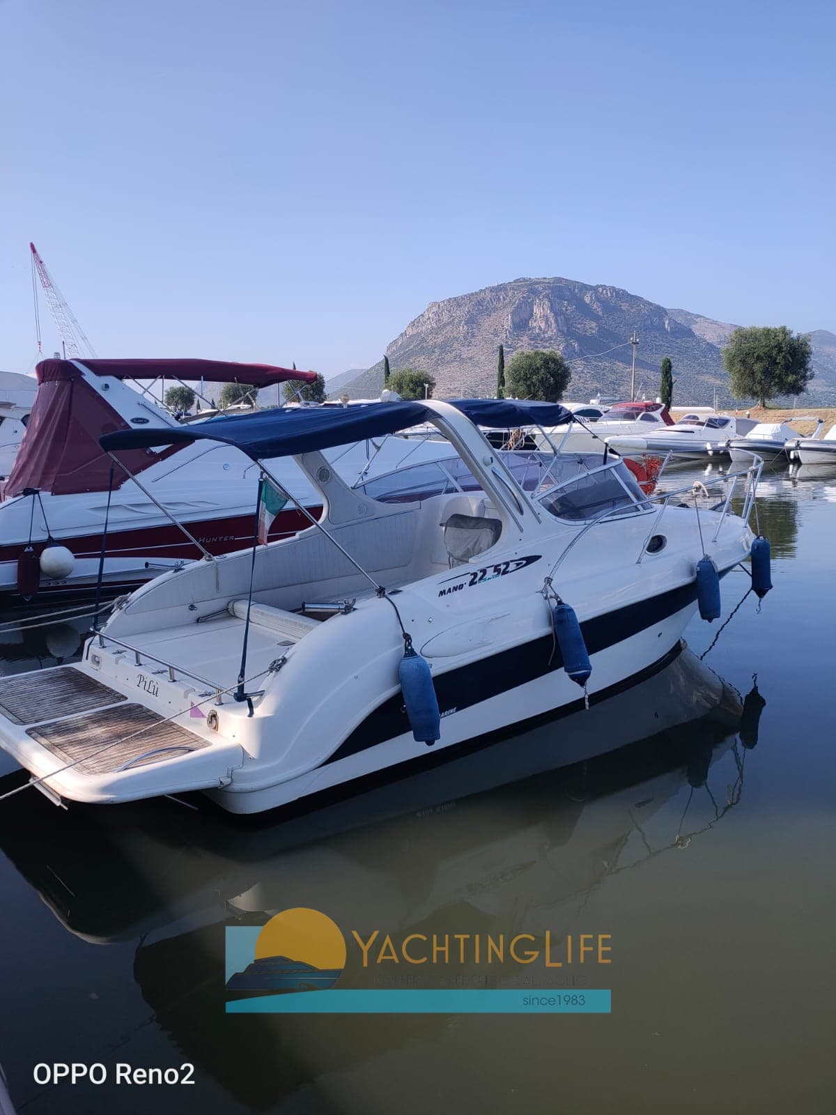 Manò Marine Manò 2250 Cabin - Detail View 1 Manò Marine Manò 2250 Cabin - Detail View 1