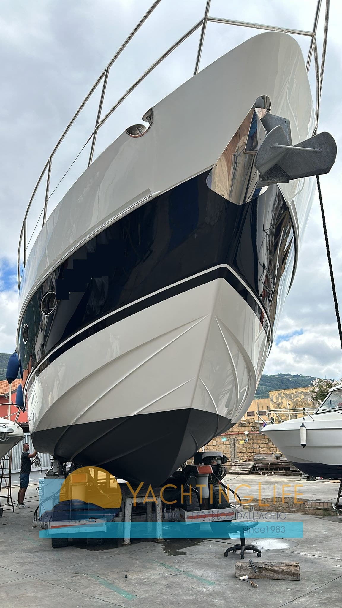Princess Yachts V 65 gebraucht - Detail 4