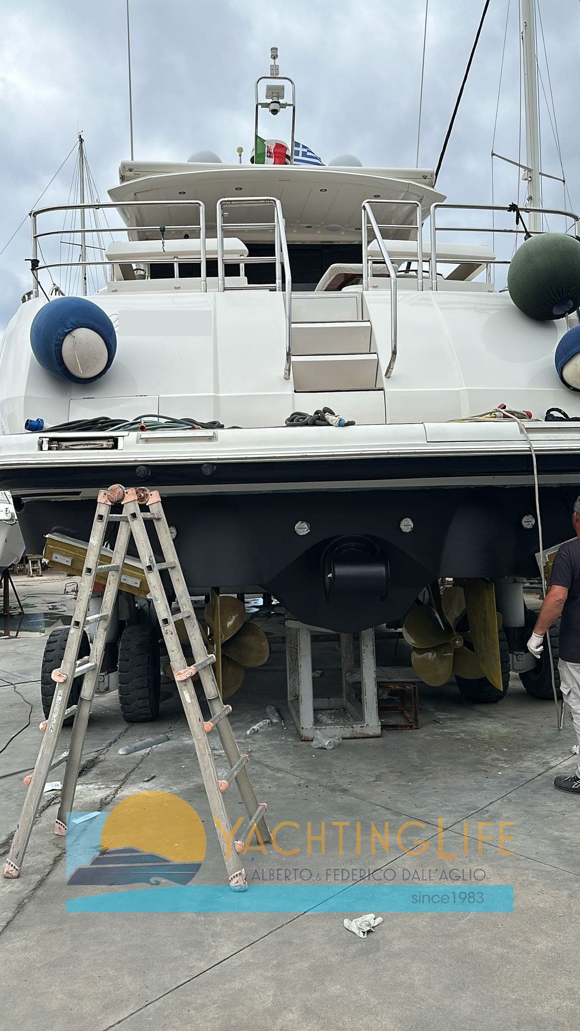Princess Yachts V 65 gebraucht - Detail 3