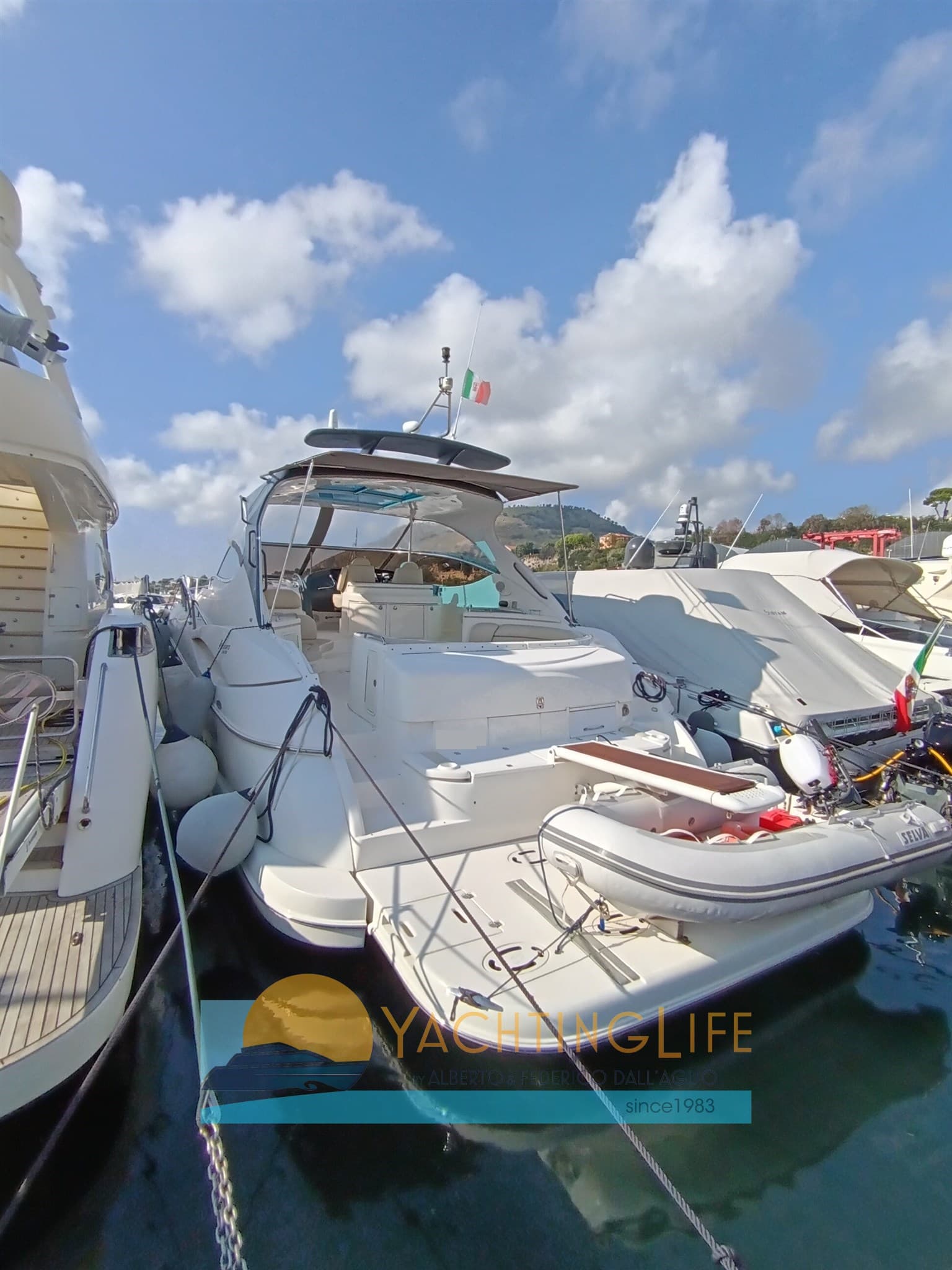 Cruisers Yachts 5470 Express usato - vista principale