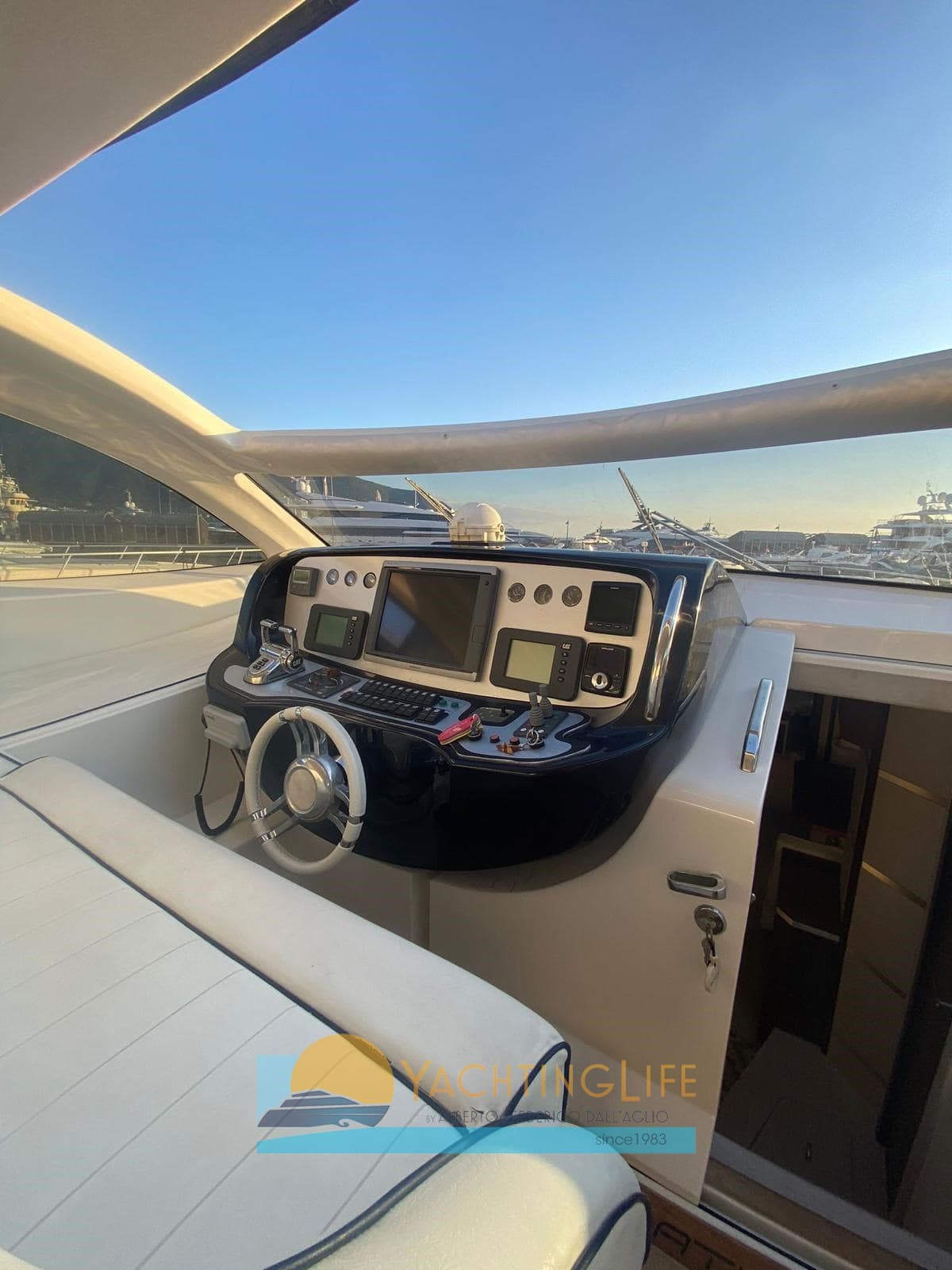 Abbate Bruno Primatist G 57 - Interior View Abbate Bruno Primatist G 57 - Interior View