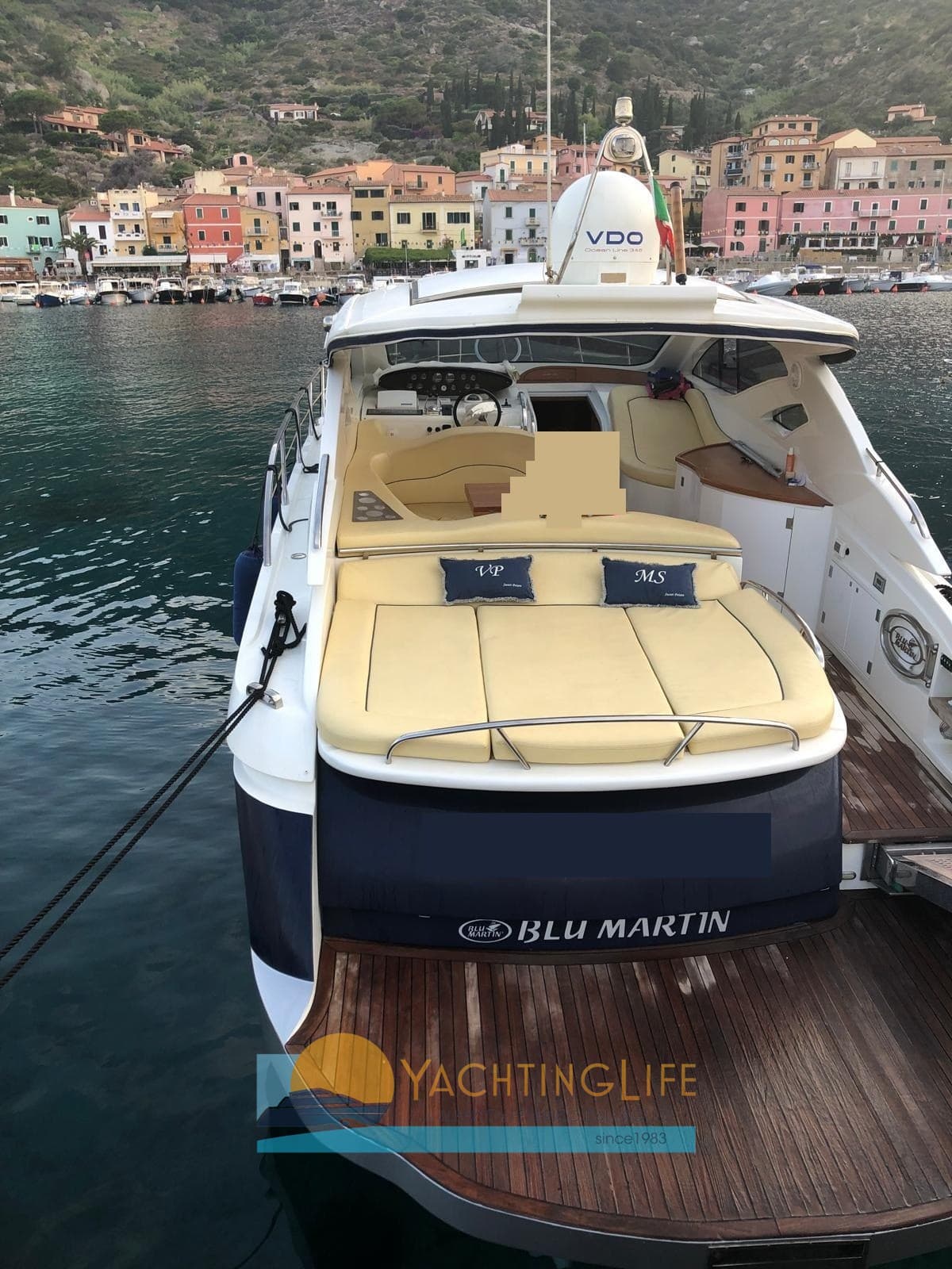 Blu Martin Sea Top 13.90 - Deck View Blu Martin Sea Top 13.90 - Deck View