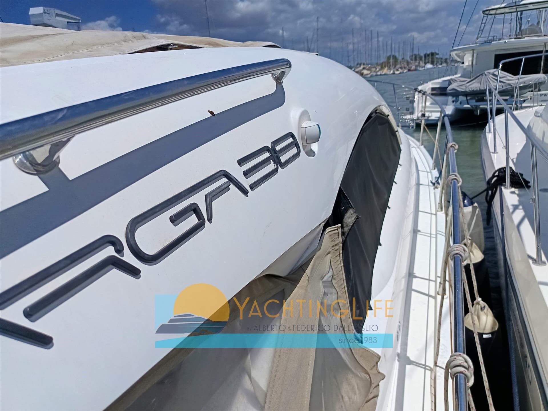 Fairline Targa 38 - Deck View Fairline Targa 38 - Deck View