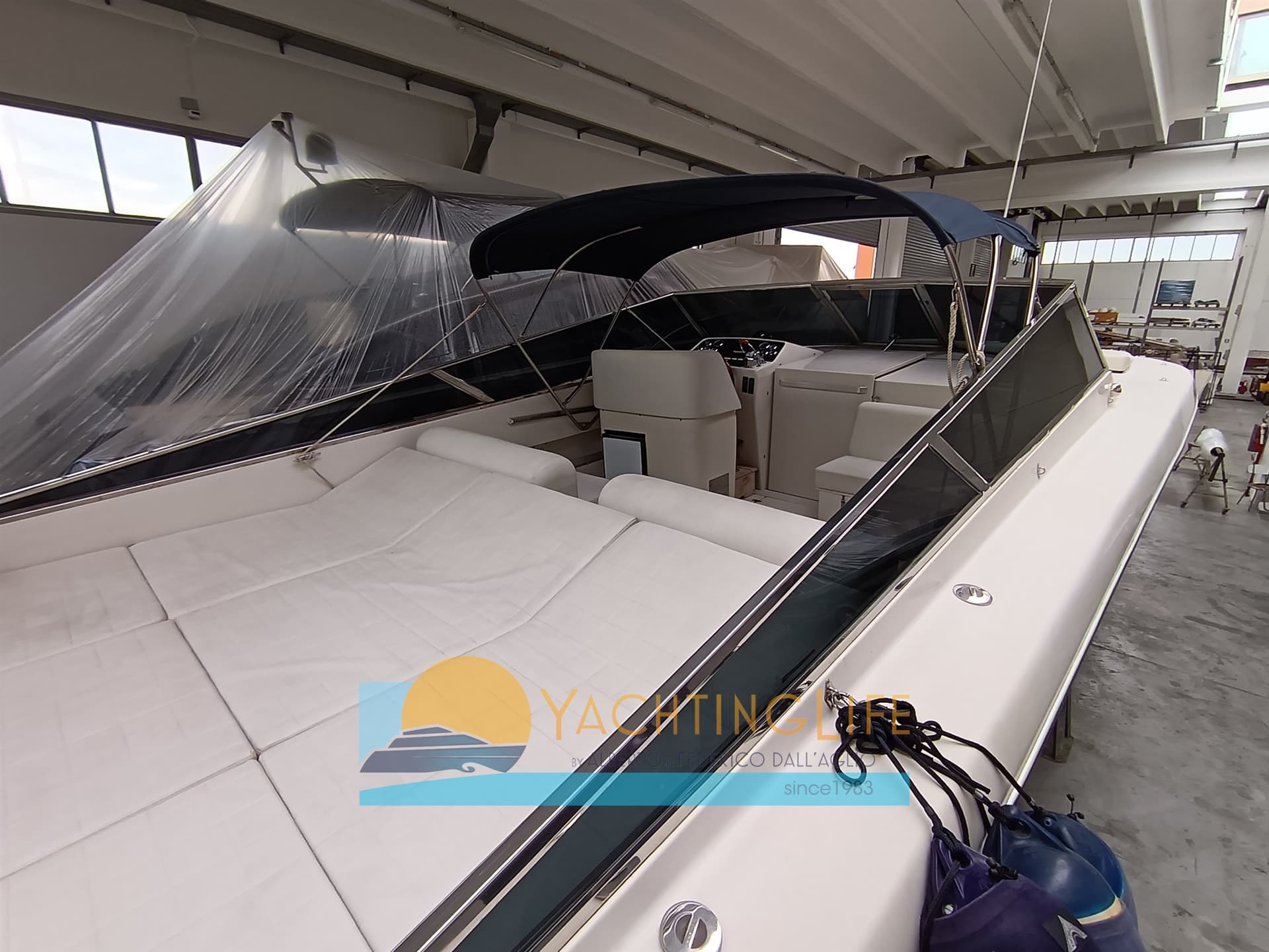 Itama Itama 38 - Deck View Itama Itama 38 - Deck View