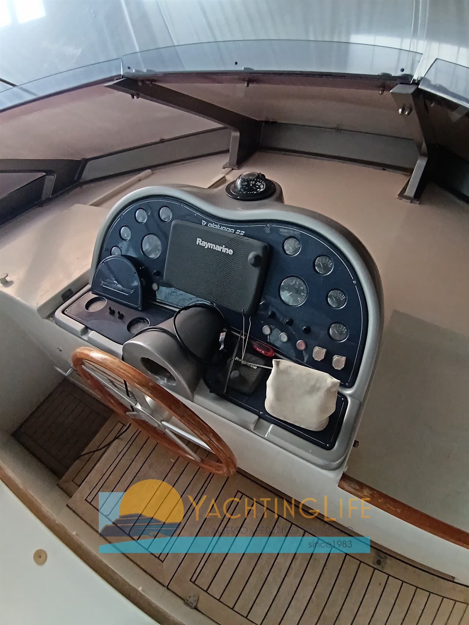 Spertini Alalunga 22 - Interior View Spertini Alalunga 22 - Interior View