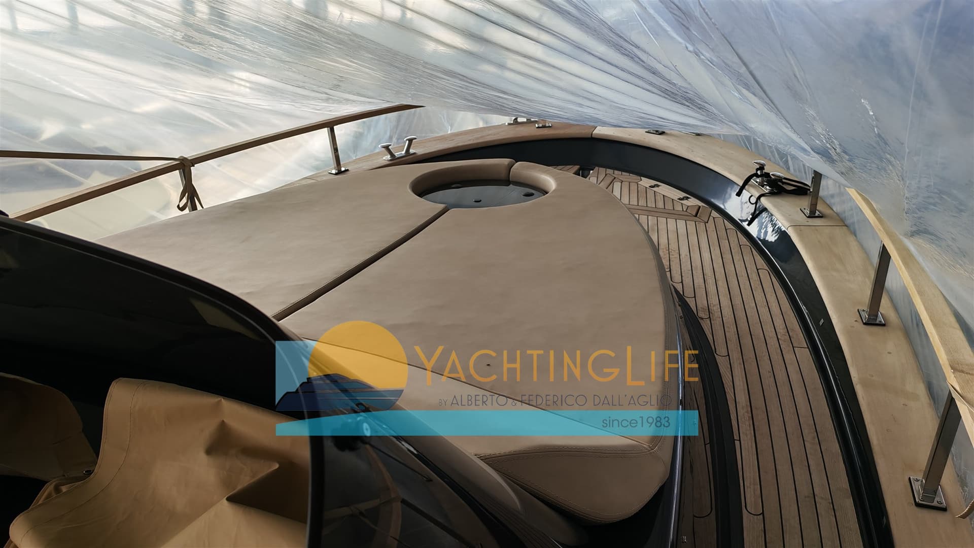 Nautica Esposito Positano 32 - Deck View Nautica Esposito Positano 32 - Deck View