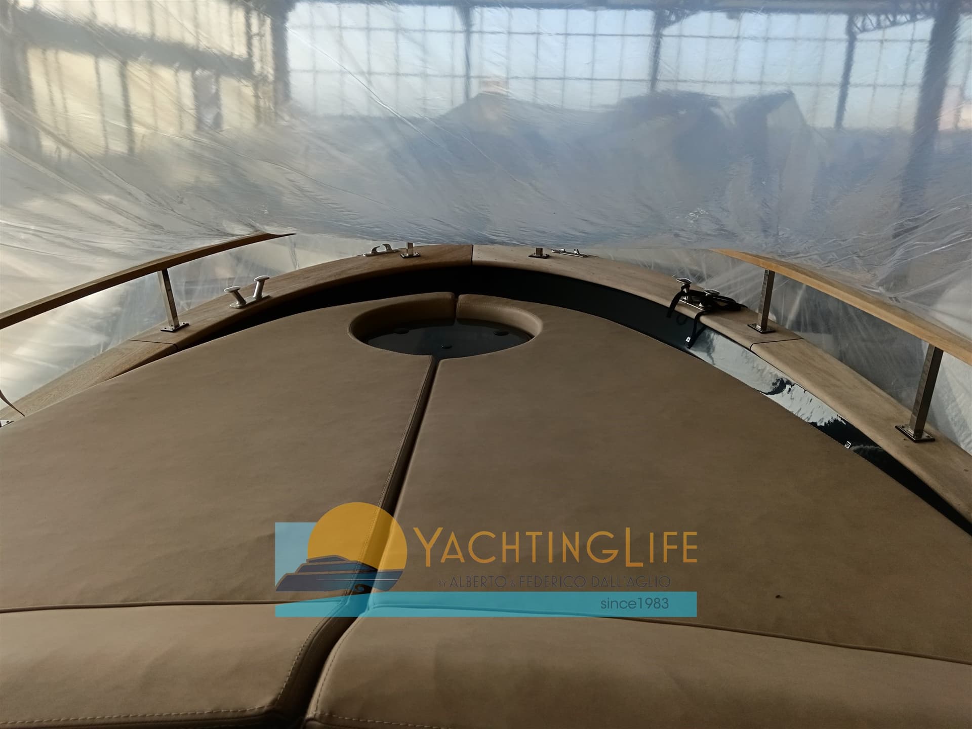 Nautica Esposito Positano 32 - Interior View Nautica Esposito Positano 32 - Interior View