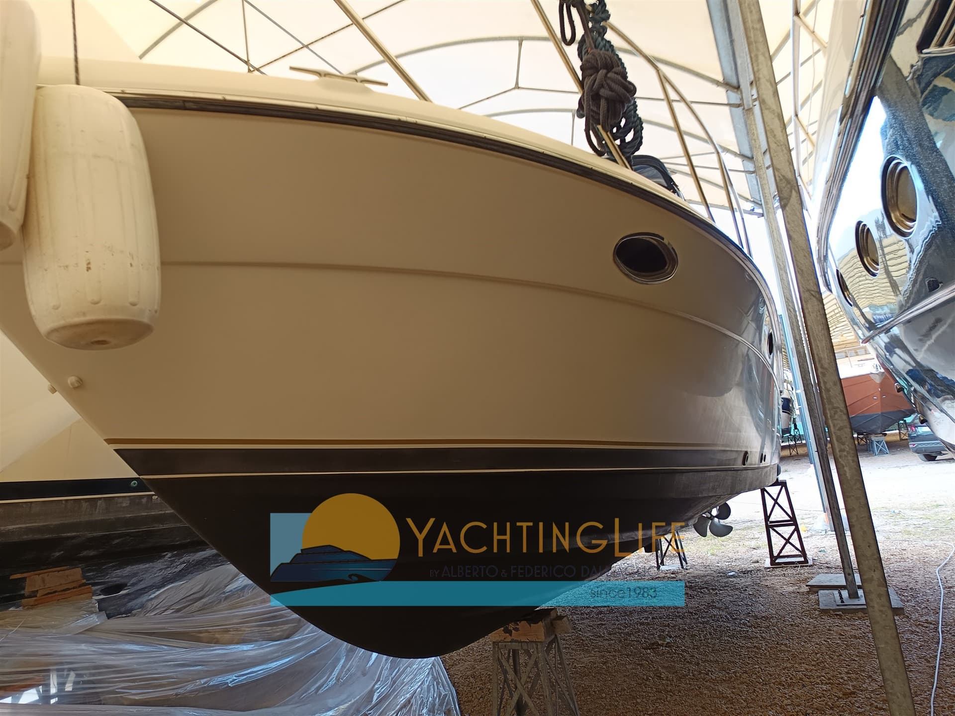 Tiara Yachts 2900 Open - Deck View Tiara Yachts 2900 Open - Deck View