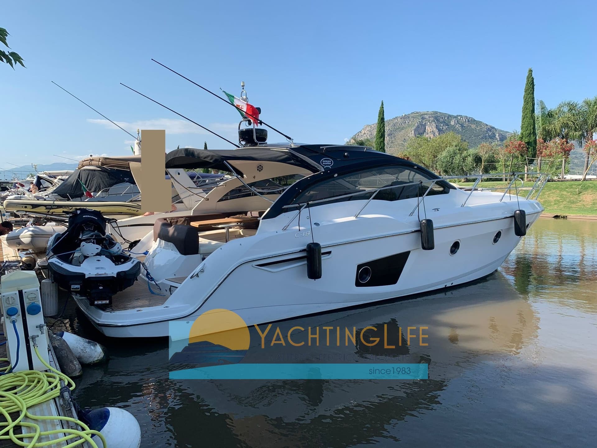 Sessa Marine C38 gebraucht - Hauptbild 5
