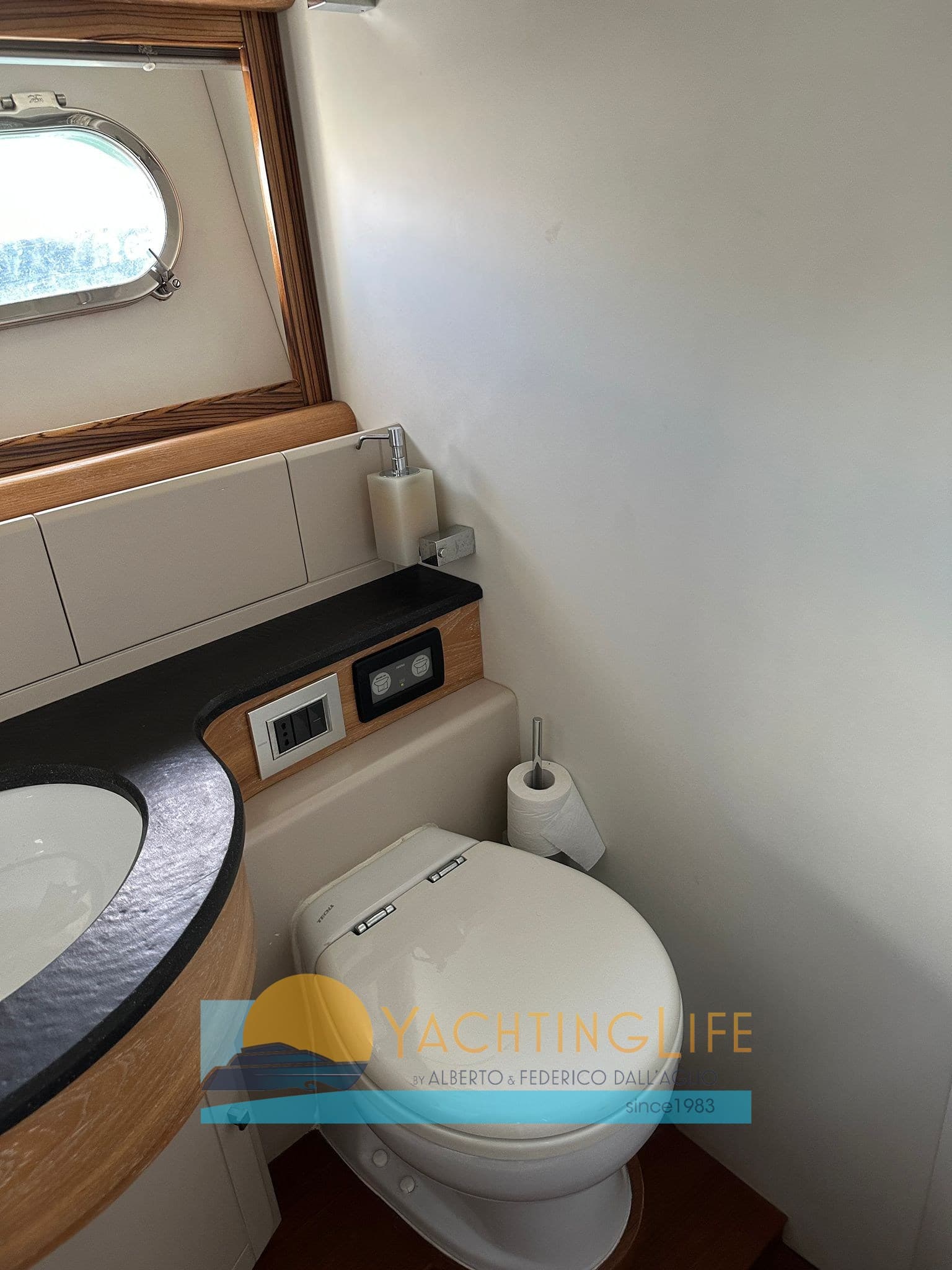Unica Yacht UNICA 42 usato - foto hero 17